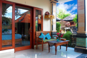  CR Tris Rooms Seminyak  Kuta